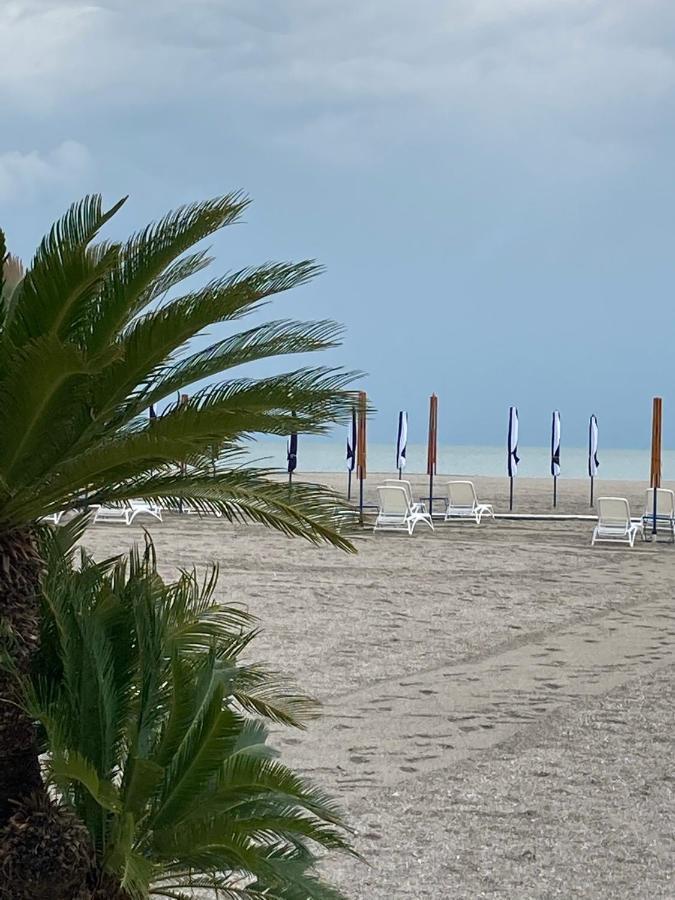 Lira Beach Studio Mamaia Kültér fotó